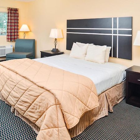 Soudersburg Inn & Suites Lancaster Ронкс Екстер'єр фото