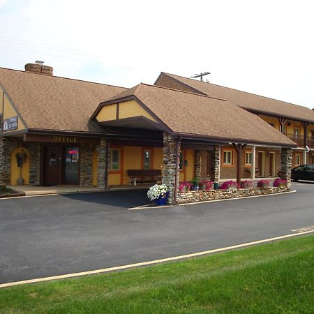 Soudersburg Inn & Suites Lancaster Ронкс Екстер'єр фото