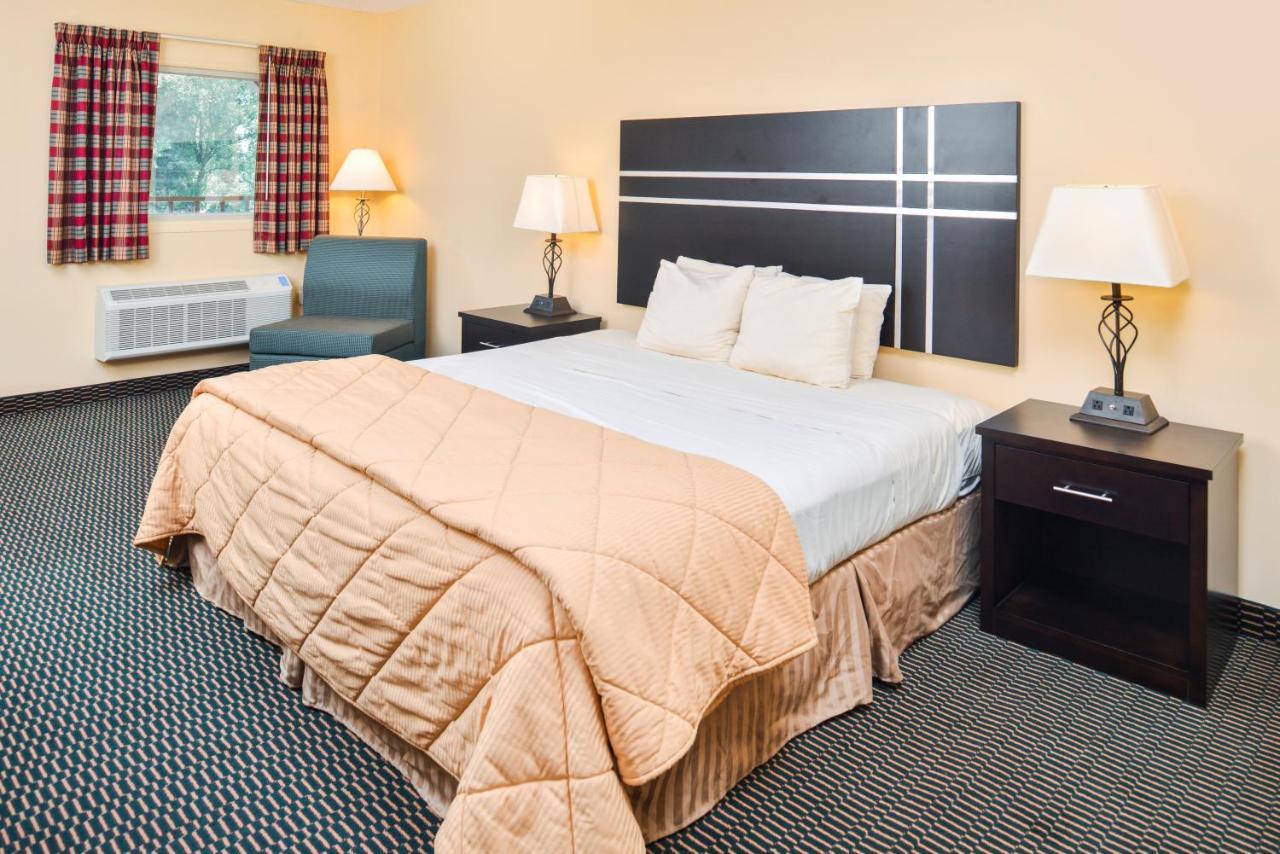 Soudersburg Inn & Suites Lancaster Ронкс Екстер'єр фото