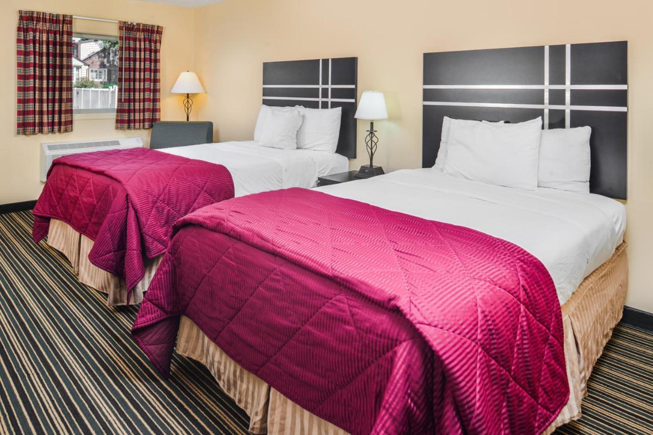 Soudersburg Inn & Suites Lancaster Ронкс Екстер'єр фото