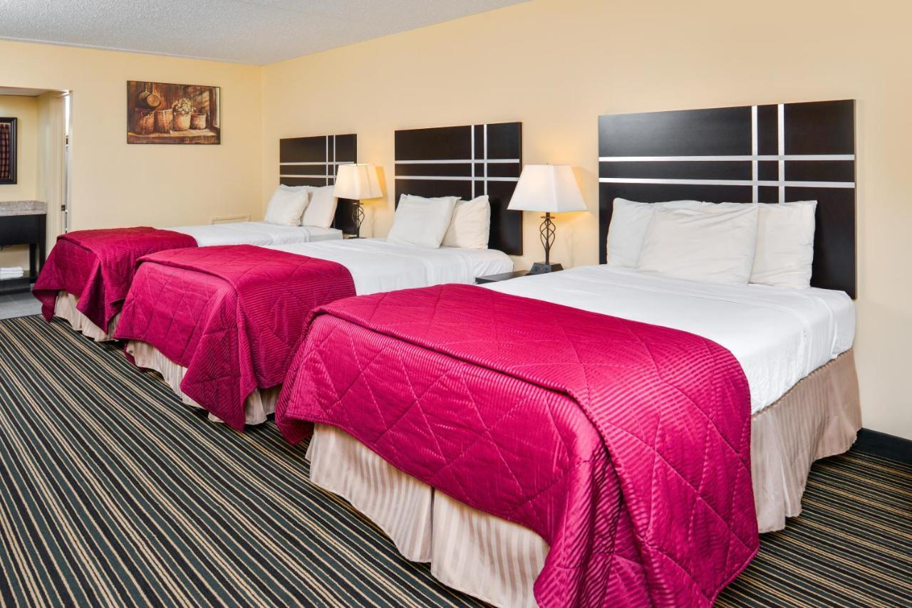 Soudersburg Inn & Suites Lancaster Ронкс Екстер'єр фото