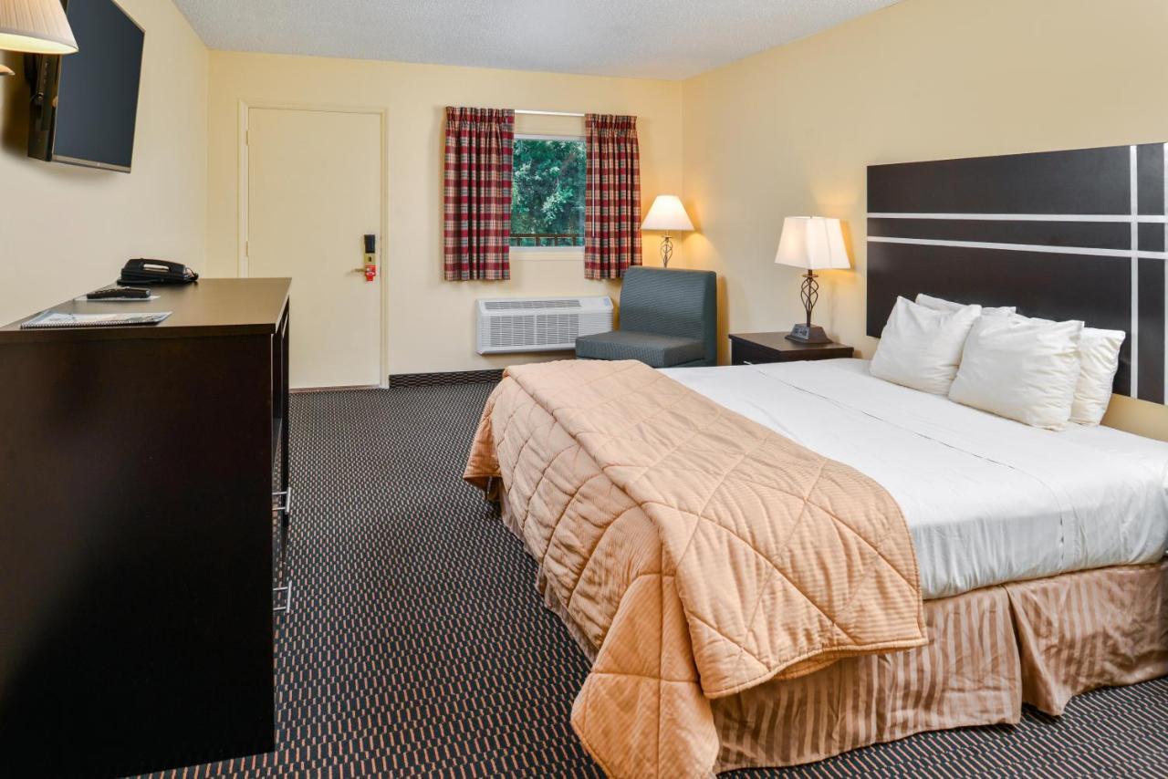 Soudersburg Inn & Suites Lancaster Ронкс Екстер'єр фото