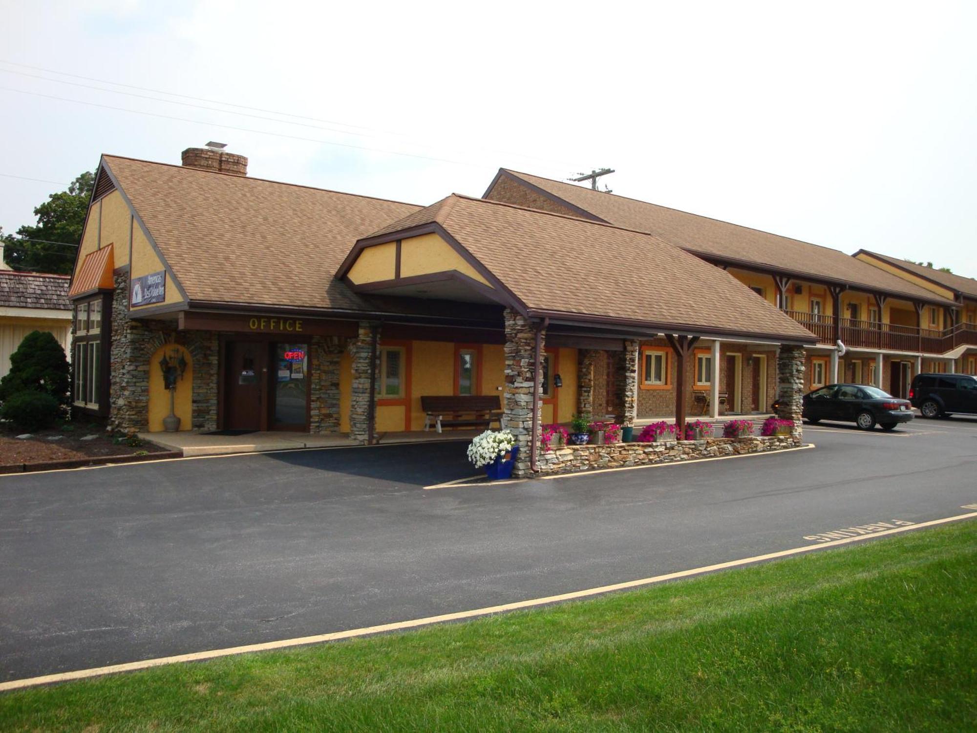 Soudersburg Inn & Suites Lancaster Ронкс Екстер'єр фото