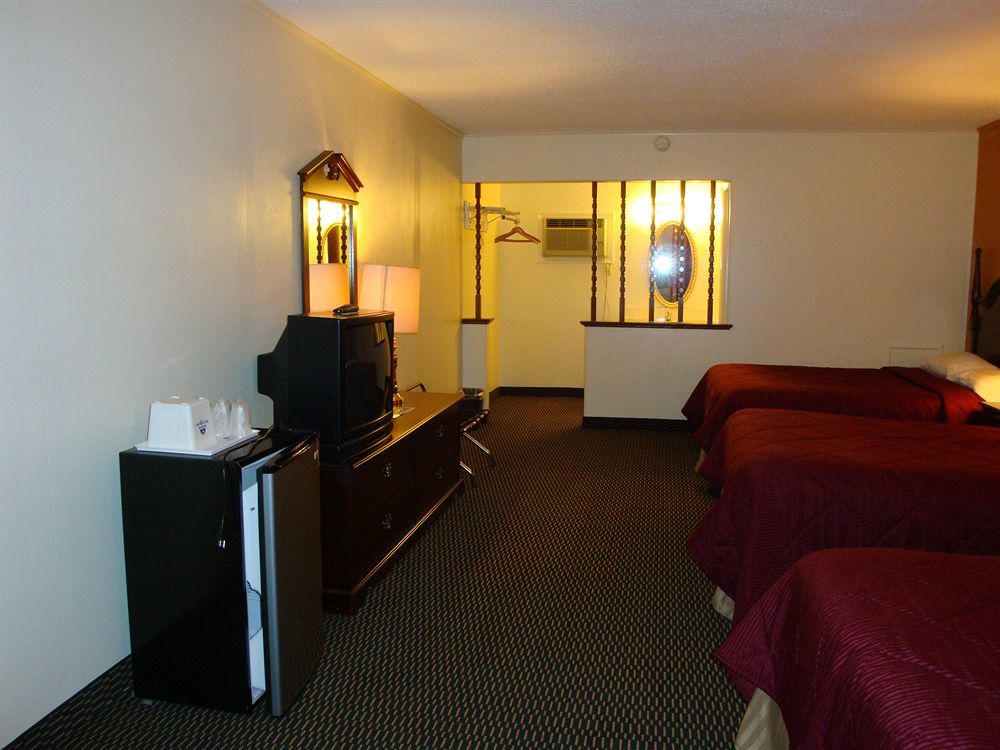 Soudersburg Inn & Suites Lancaster Ронкс Екстер'єр фото