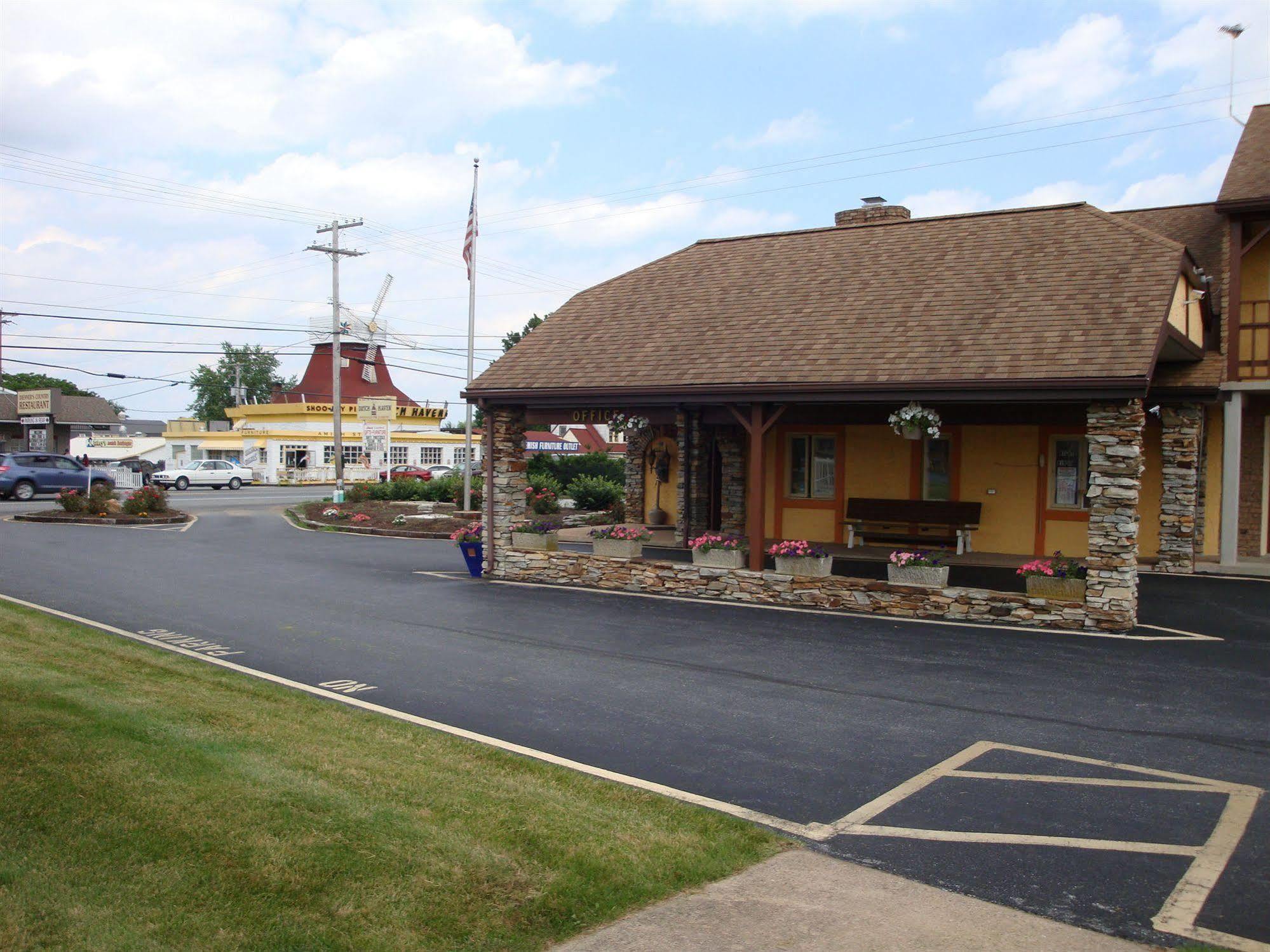 Soudersburg Inn & Suites Lancaster Ронкс Екстер'єр фото