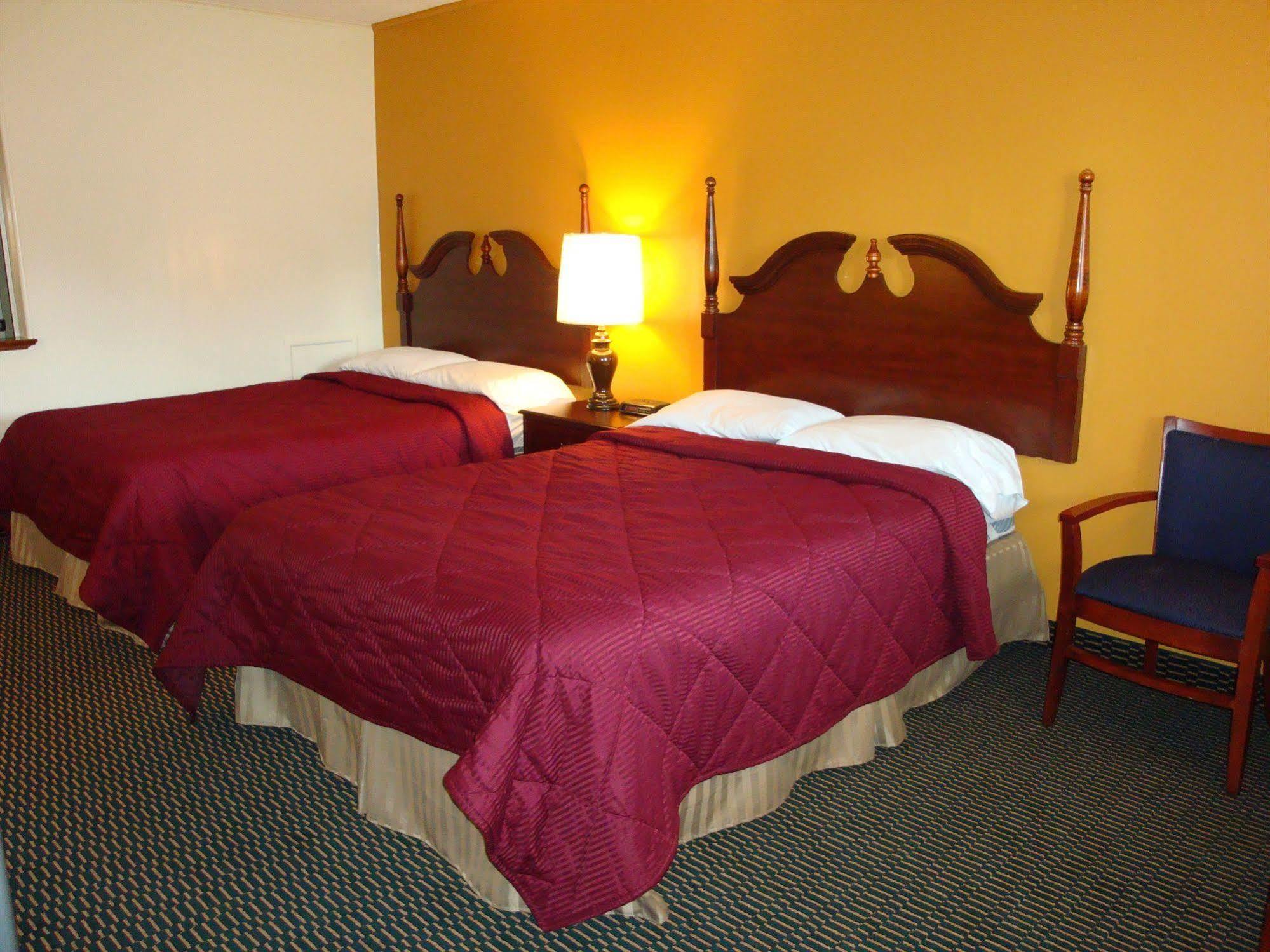 Soudersburg Inn & Suites Lancaster Ронкс Екстер'єр фото