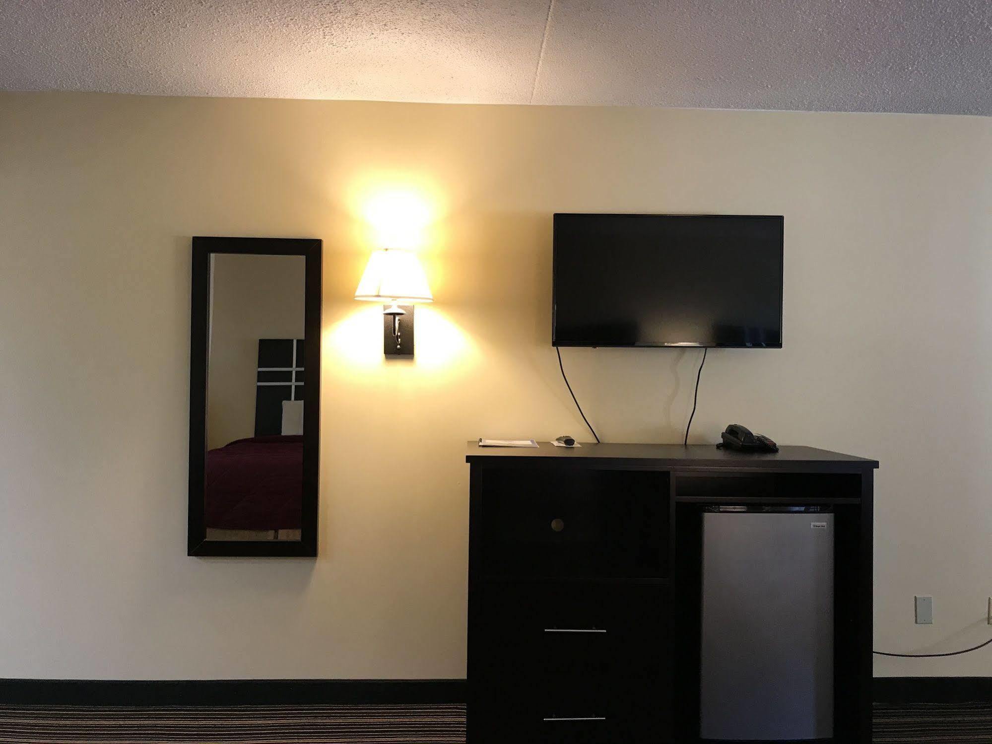 Soudersburg Inn & Suites Lancaster Ронкс Екстер'єр фото