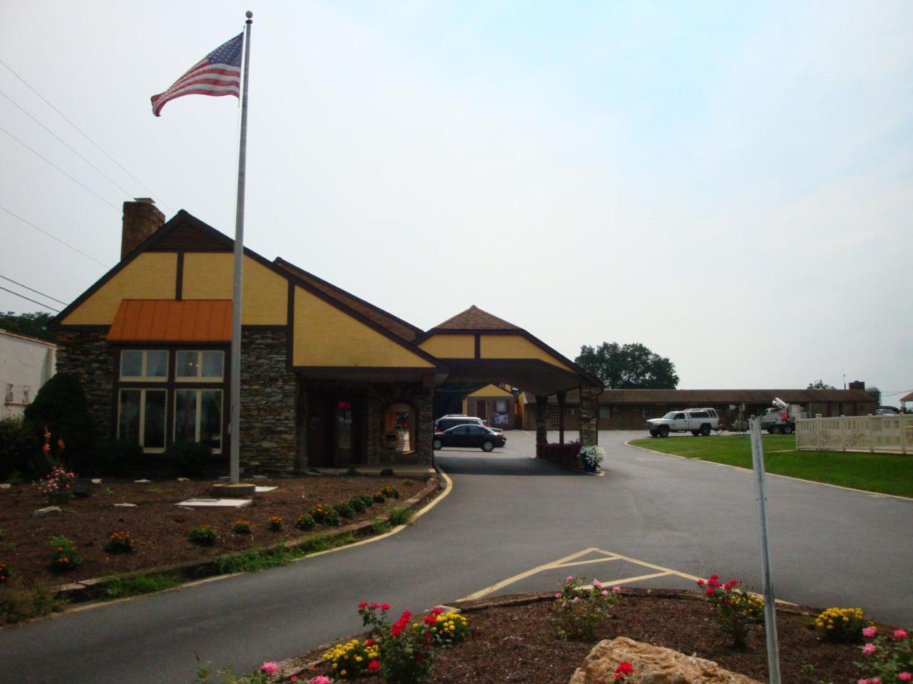 Soudersburg Inn & Suites Lancaster Ронкс Екстер'єр фото