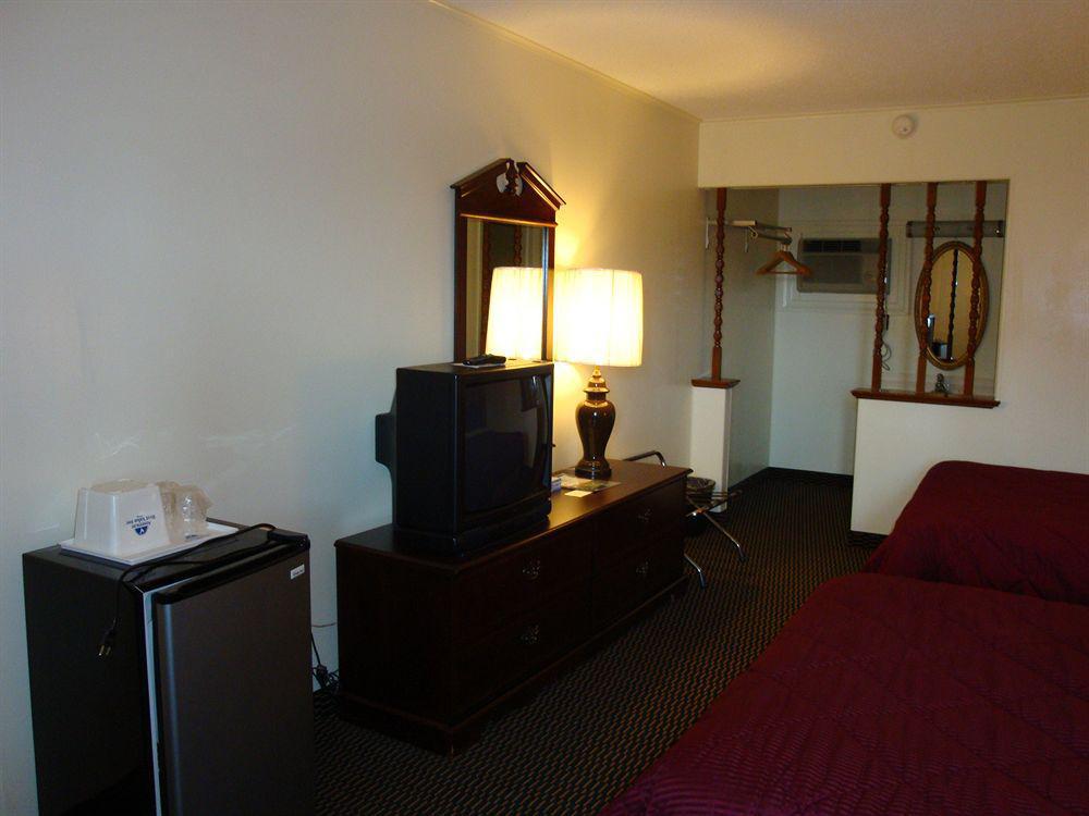 Soudersburg Inn & Suites Lancaster Ронкс Екстер'єр фото